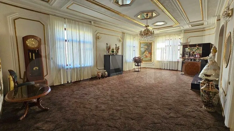 Дом из «Паразитов» и усадьба с прудом: топ элитной недвижимости Красноярска в марте`2024 12 Дом из «Паразитов» и усадьба с прудом: топ элитной недвижимости Красноярска в марте`2024 12