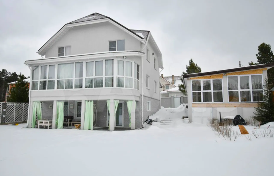 Дом из «Паразитов» и усадьба с прудом: топ элитной недвижимости Красноярска в марте`2024 13 Дом из «Паразитов» и усадьба с прудом: топ элитной недвижимости Красноярска в марте`2024 13