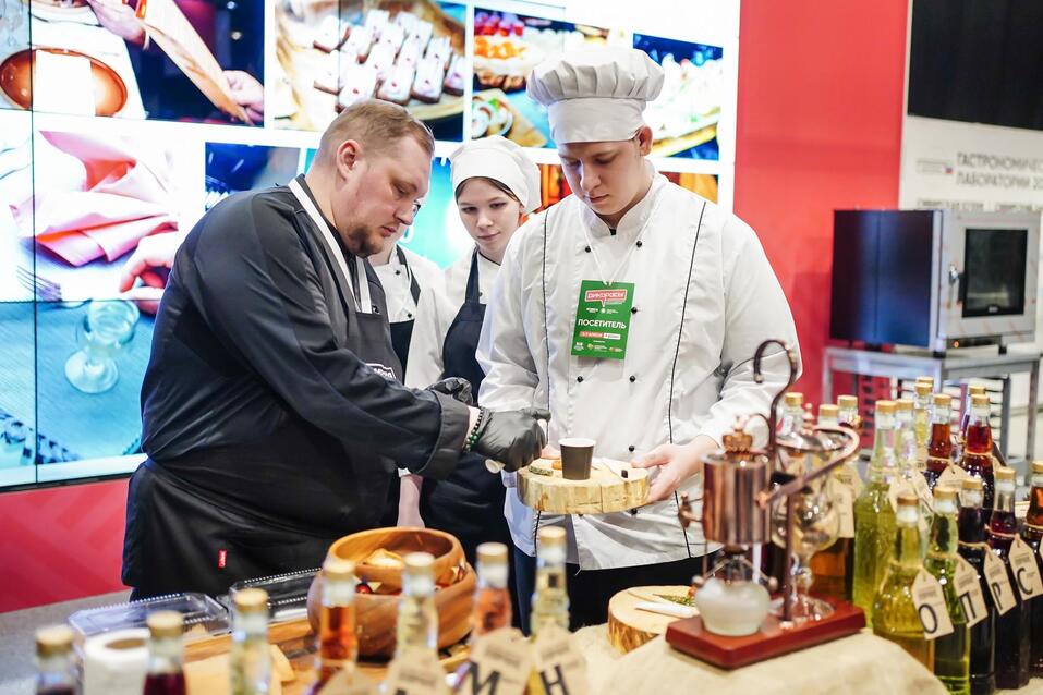 Форум-выставка сибирского гостеприимства и туризма «Дикоросы» 2 Форум-выставка сибирского гостеприимства и туризма «Дикоросы» 2