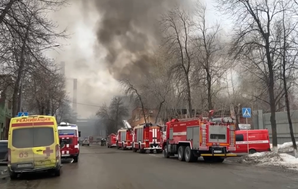На севере Екатеринбурга произошел крупный пожар. Горел Уралмашзавод? 2 На севере Екатеринбурга произошел крупный пожар. Горел Уралмашзавод? 2