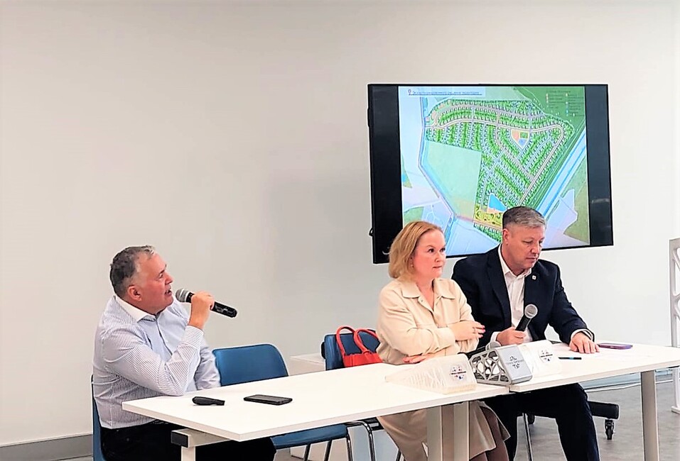 Вадим Шамшурин, Марина Ласькова, Василий Олейников (президент УПН) Вадим Шамшурин, Марина Ласькова, Василий Олейников (президент УПН)