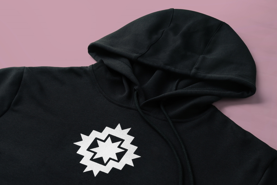 Зачем на киосках в Екатеринбурге мотивы славянской вышивки? 2 Зачем на киосках в Екатеринбурге мотивы славянской вышивки? 2