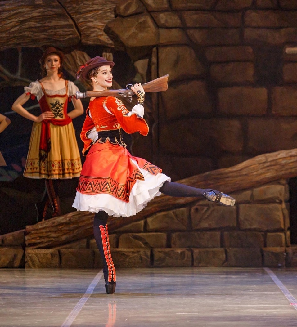 Теннисистка Мирра Андреева и балерина Елена Свинко из Красноярска вошли в рейтинг Forbes 1 Теннисистка Мирра Андреева и балерина Елена Свинко из Красноярска вошли в рейтинг Forbes 1