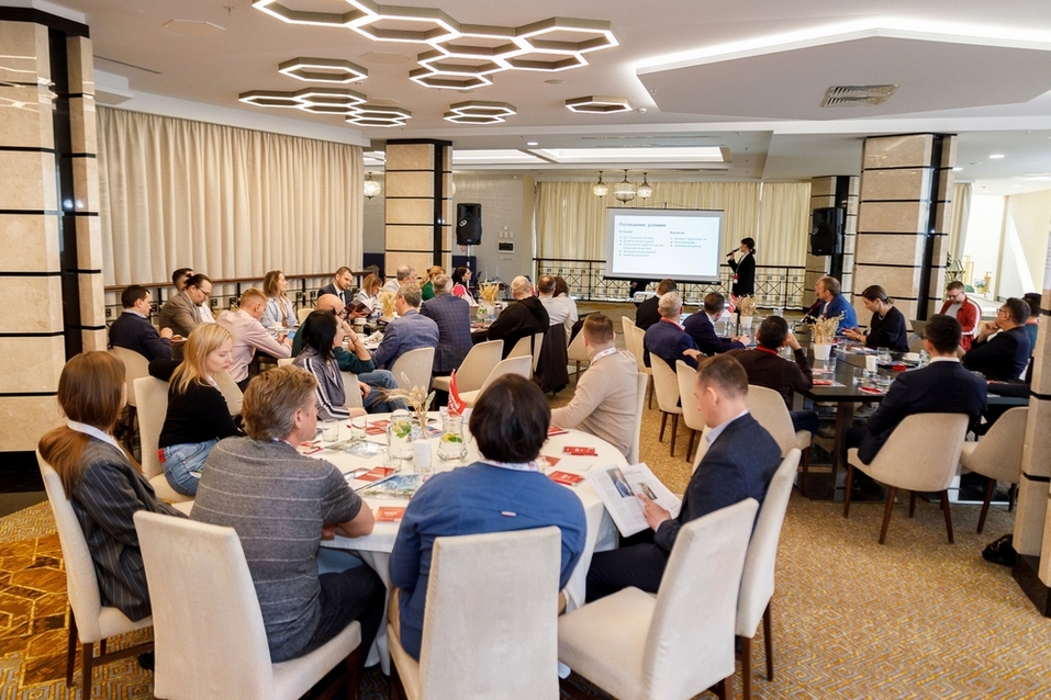 Человек и искусственный интеллект: конкуренция или коллаборация? 13 Человек и искусственный интеллект: конкуренция или коллаборация? 13