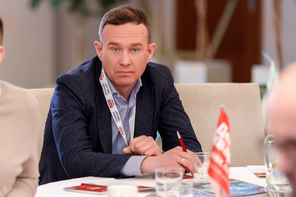 Человек и искусственный интеллект: конкуренция или коллаборация? 42 Человек и искусственный интеллект: конкуренция или коллаборация? 42