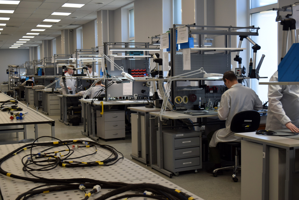 На Среднем Урале наладили производство беспилотников. Кадры будут готовить уже со школы 4 На Среднем Урале наладили производство беспилотников. Кадры будут готовить уже со школы 4