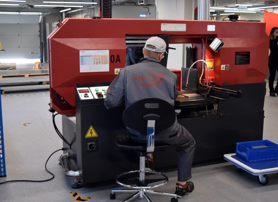 На Среднем Урале наладили производство беспилотников. Кадры будут готовить уже со школы 1 На Среднем Урале наладили производство беспилотников. Кадры будут готовить уже со школы 1