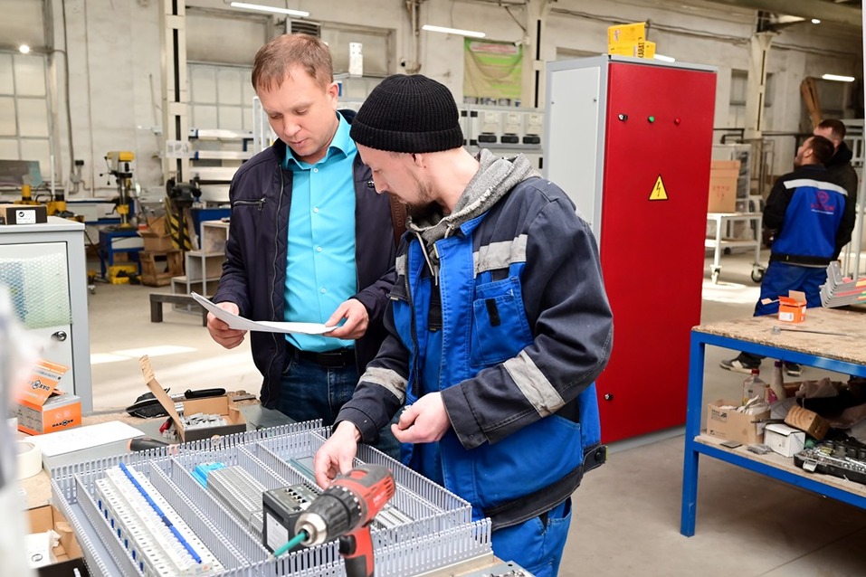 Дмитрий Грибков: «Занимаемся электрификацией страны, но работаем без лишнего напряжения» 2 Дмитрий Грибков: «Занимаемся электрификацией страны, но работаем без лишнего напряжения» 2