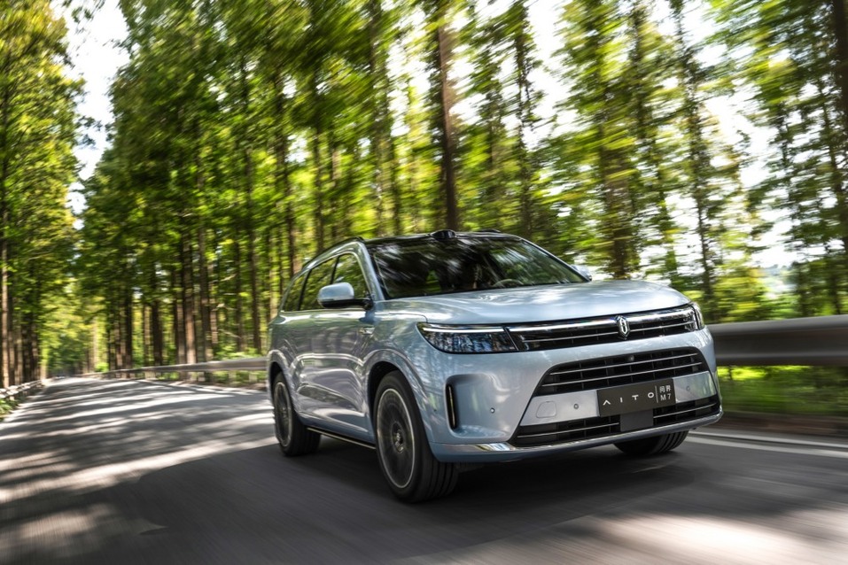 Ездят ли в Китае на популярных в России премиальных электромобилях и гибридах? Топ-5 5 Ездят ли в Китае на популярных в России премиальных электромобилях и гибридах? Топ-5 5