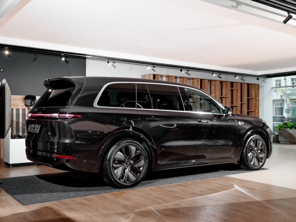 Ездят ли в Китае на популярных в России премиальных электромобилях и гибридах? Топ-5 10 Ездят ли в Китае на популярных в России премиальных электромобилях и гибридах? Топ-5 10