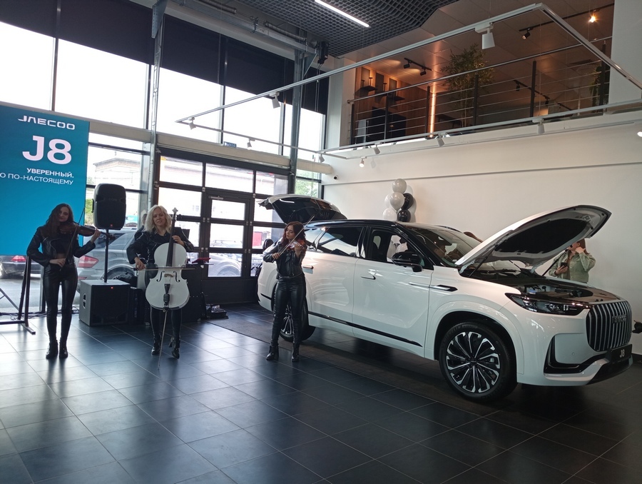 Новосибирску презентовали JAECOO J8 4 Новосибирску презентовали JAECOO J8 4