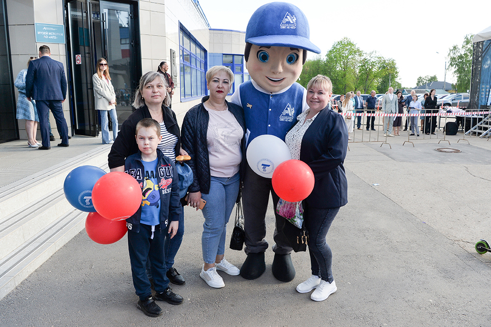 «С годами только молодеем». АПЗ отметил свое 67-летие 4 «С годами только молодеем». АПЗ отметил свое 67-летие 4