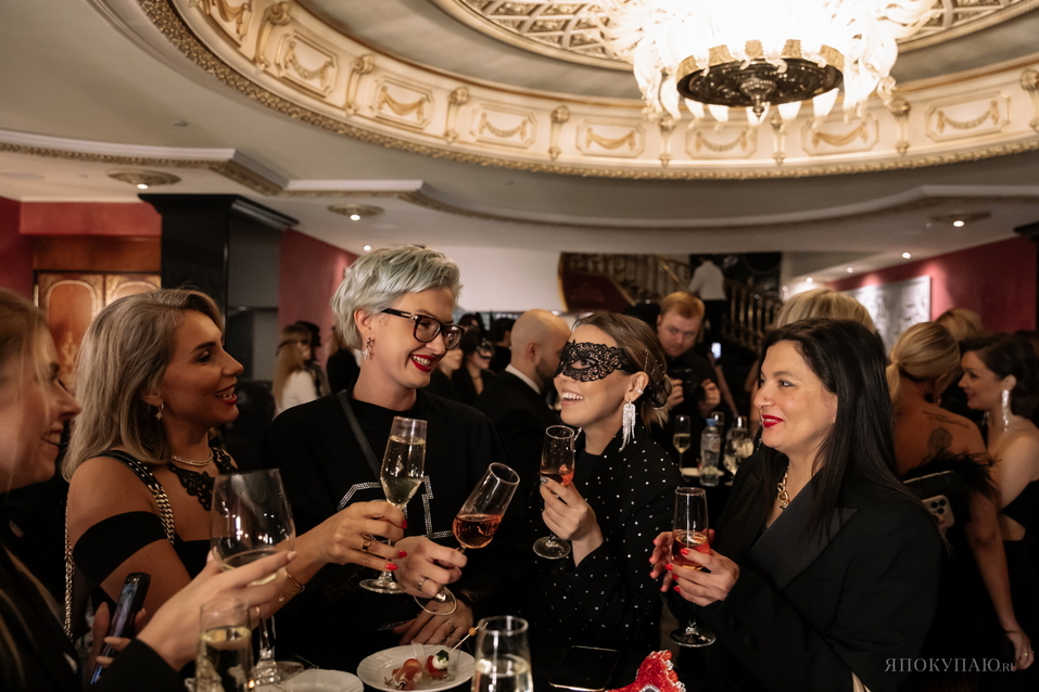 Успейте подать заявку и стать лучшим: премия Shopping года 2024 от портала ЯПокупаю 2 Успейте подать заявку и стать лучшим: премия Shopping года 2024 от портала ЯПокупаю 2