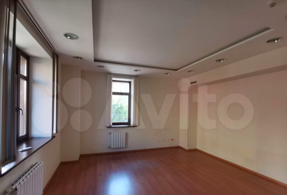 Купить нельзя арендовать: помещение в здании с Hello Wine сдают за 11 млн в год 1 Купить нельзя арендовать: помещение в здании с Hello Wine сдают за 11 млн в год 1