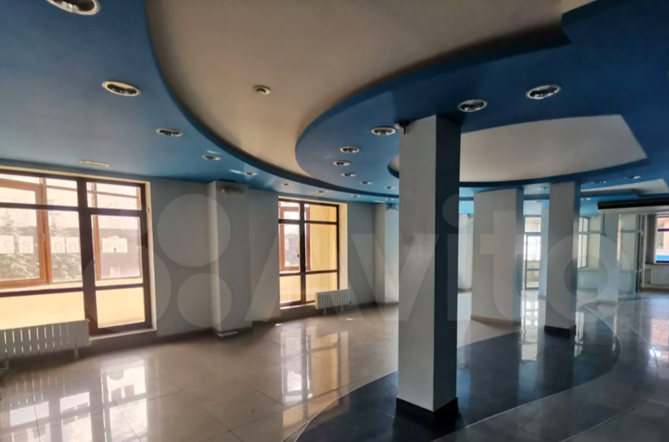 Купить нельзя арендовать: помещение в здании с Hello Wine сдают за 11 млн в год 2 Купить нельзя арендовать: помещение в здании с Hello Wine сдают за 11 млн в год 2