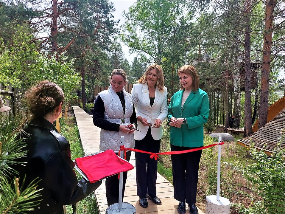 Марина Мишарина, Наталья Ларионова, Эльмира Туканова Марина Мишарина, Наталья Ларионова, Эльмира Туканова