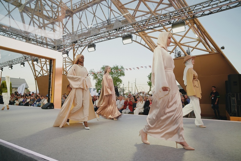 В челябинском Париже прошла «Неделя моды». ФОТО 6 В челябинском Париже прошла «Неделя моды». ФОТО 6