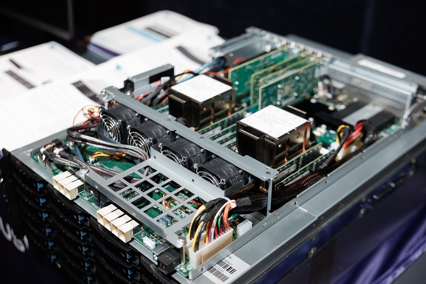 Что могут российские компании: в Екатеринбурге представили ИТ-оборудование для бизнеса 9 Что могут российские компании: в Екатеринбурге представили ИТ-оборудование для бизнеса 9