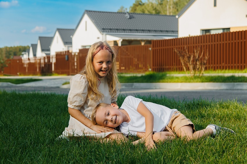 Пройти по Абрикосовой, свернуть на… Тисовую 5 Пройти по Абрикосовой, свернуть на… Тисовую 5