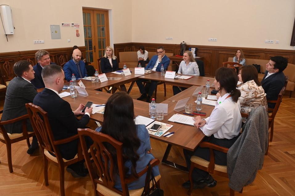 «Мы живем в ситуации переликвидности: денег у населения много, люди думают, куда их деть» 6 «Мы живем в ситуации переликвидности: денег у населения много, люди думают, куда их деть» 6