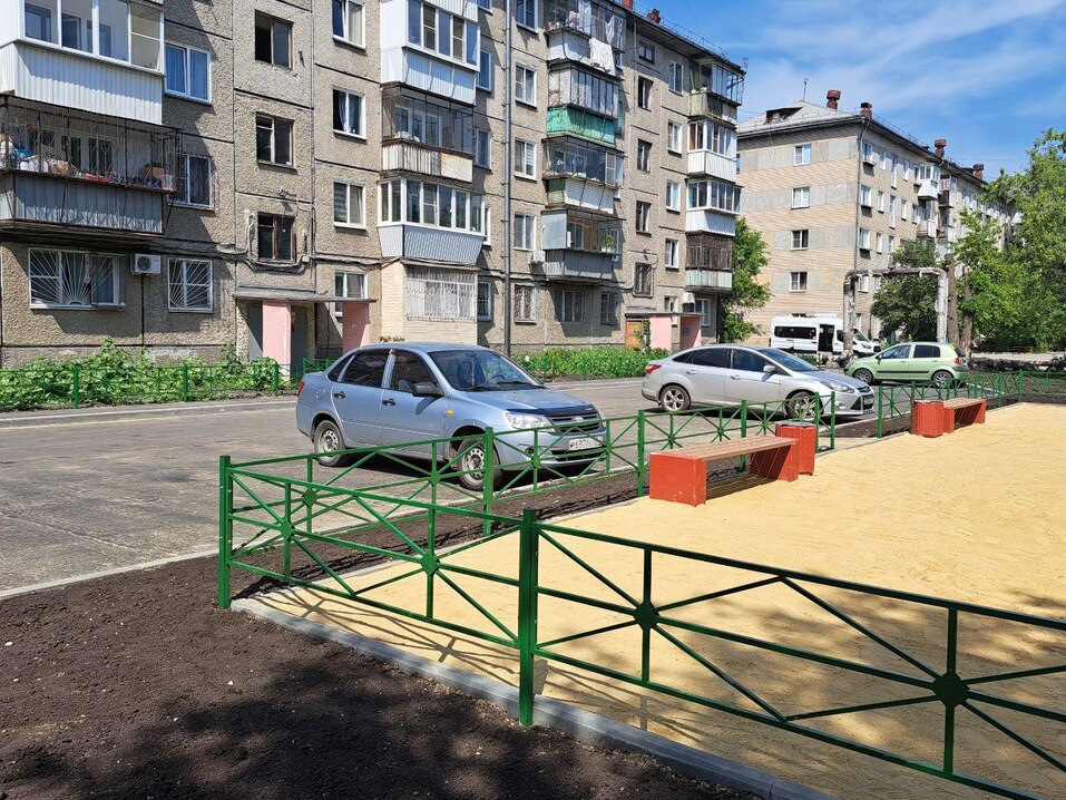 Спортплощадки и детские городки: как в Челябинске реконструируют дворы 4 Спортплощадки и детские городки: как в Челябинске реконструируют дворы 4
