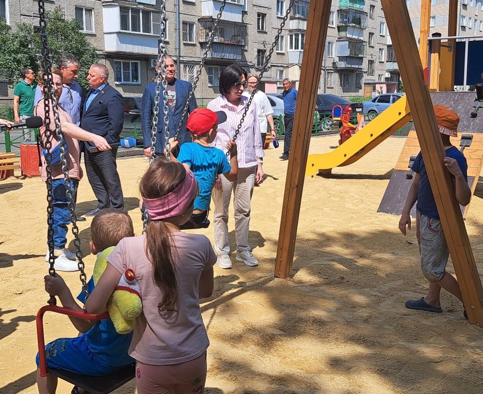 Спортплощадки и детские городки: как в Челябинске реконструируют дворы 3 Спортплощадки и детские городки: как в Челябинске реконструируют дворы 3