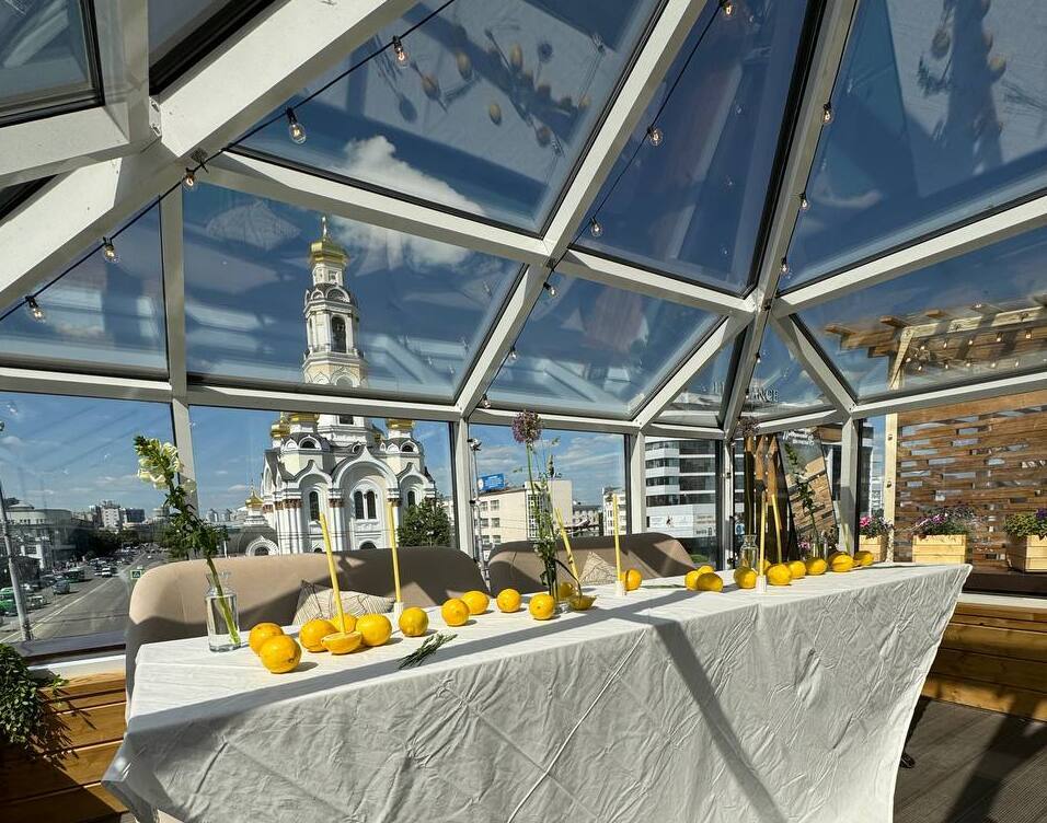 Моктейли и душа Средиземноморья. Отдыхаем на летних верандах ресторанов в Екатеринбурге
1 Моктейли и душа Средиземноморья. Отдыхаем на летних верандах ресторанов в Екатеринбурге
1