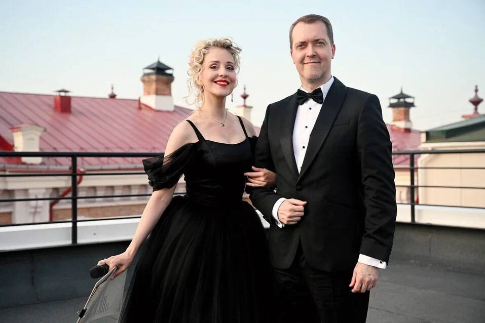 Гастробал «У Пушкиных»: Красноярский драмтеатр продолжает экспериментировать 1 Гастробал «У Пушкиных»: Красноярский драмтеатр продолжает экспериментировать 1