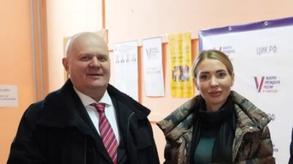 Больше не вместе: супруга Владислава Логинова уволилась из мэрии
1 Больше не вместе: супруга Владислава Логинова уволилась из мэрии
1