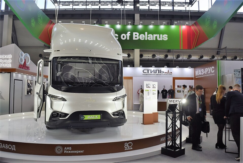 ИННОПРОМ-2024 побил рекорд по заполняемости. Фото первого дня 12 ИННОПРОМ-2024 побил рекорд по заполняемости. Фото первого дня 12