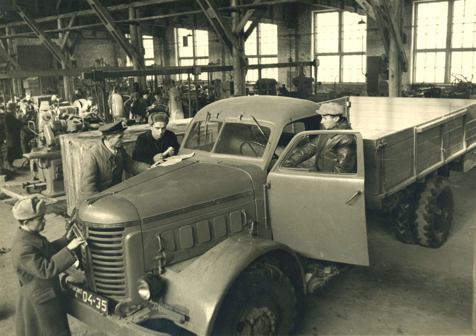 Новосибирский автомобильный завод — очередное воскрешение. Часть 3. Смена цели 3 Новосибирский автомобильный завод — очередное воскрешение. Часть 3. Смена цели 3