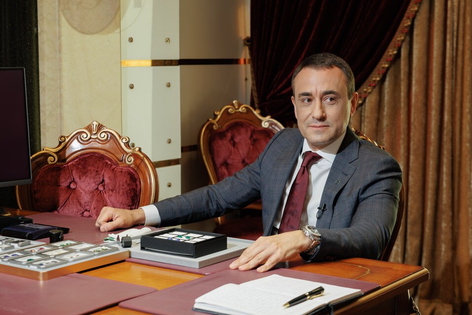 «Дети приходят в бизнес — это естественно. Не все хотят, но ювелирный бизнес — интересный» 2 «Дети приходят в бизнес — это естественно. Не все хотят, но ювелирный бизнес — интересный» 2