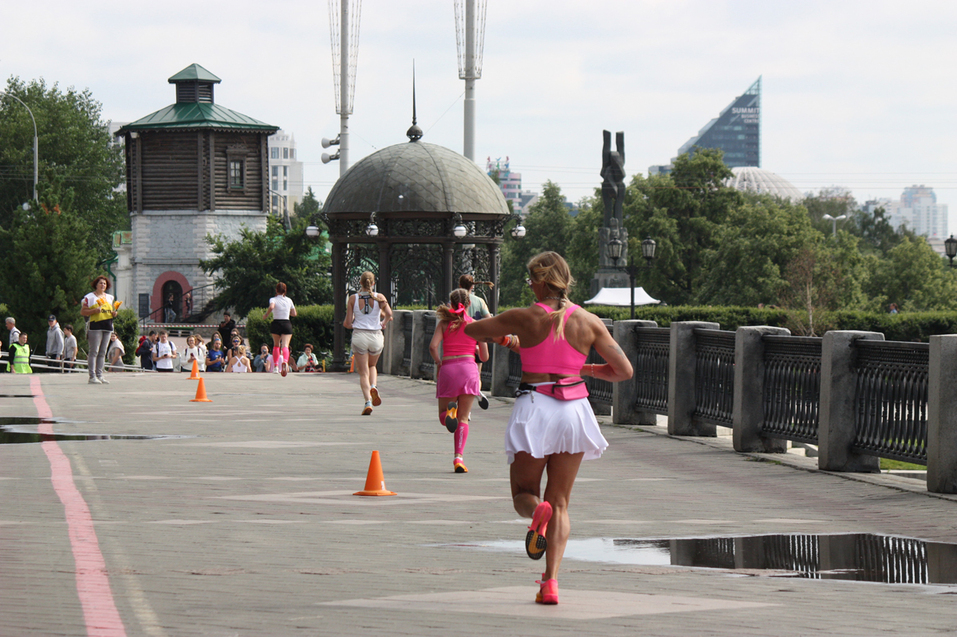 «Железные люди» из 46 регионов России преодолели триатлон в Екатеринбурге / ФОТОРЕПОРТАЖ 10 «Железные люди» из 46 регионов России преодолели триатлон в Екатеринбурге / ФОТОРЕПОРТАЖ 10