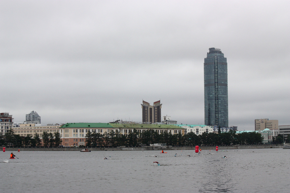 «Железные люди» из 46 регионов России преодолели триатлон в Екатеринбурге / ФОТОРЕПОРТАЖ 2 «Железные люди» из 46 регионов России преодолели триатлон в Екатеринбурге / ФОТОРЕПОРТАЖ 2