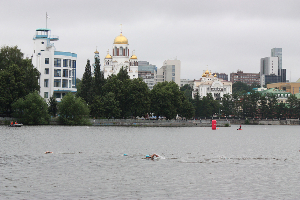 «Железные люди» из 46 регионов России преодолели триатлон в Екатеринбурге / ФОТОРЕПОРТАЖ 3 «Железные люди» из 46 регионов России преодолели триатлон в Екатеринбурге / ФОТОРЕПОРТАЖ 3