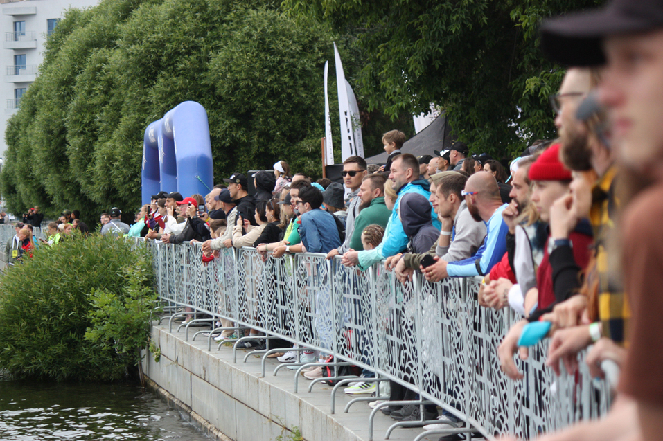«Железные люди» из 46 регионов России преодолели триатлон в Екатеринбурге / ФОТОРЕПОРТАЖ 4 «Железные люди» из 46 регионов России преодолели триатлон в Екатеринбурге / ФОТОРЕПОРТАЖ 4
