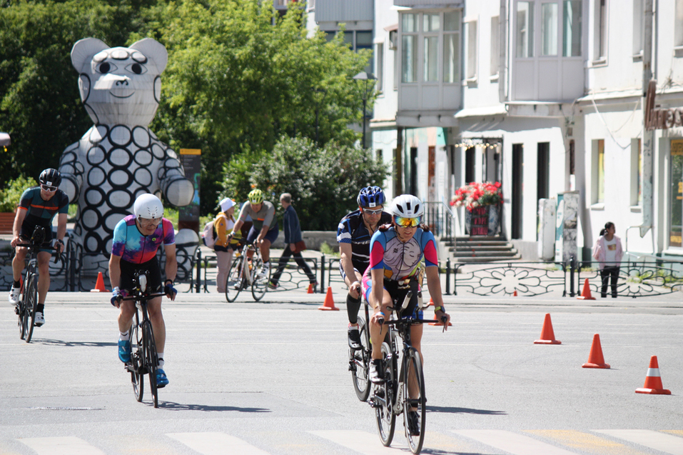 «Железные люди» из 46 регионов России преодолели триатлон в Екатеринбурге / ФОТОРЕПОРТАЖ 9 «Железные люди» из 46 регионов России преодолели триатлон в Екатеринбурге / ФОТОРЕПОРТАЖ 9