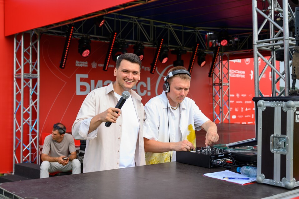 Праздник партнерства: каким был юбилейный деловой пикник Бизнес!AIR 7 Праздник партнерства: каким был юбилейный деловой пикник Бизнес!AIR 7