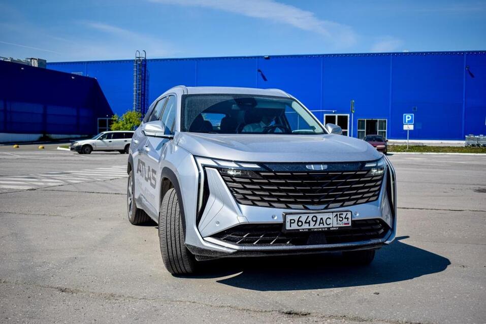 Тест-драйв показал новые возможности Geely Atlas с полным приводом 3 Тест-драйв показал новые возможности Geely Atlas с полным приводом 3