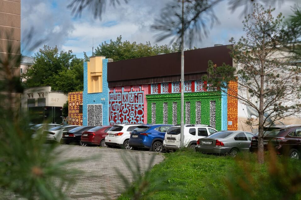 Художник из Китая украсил Екатеринбург «фарфоровыми» птицами, а мастер из ОАЭ абстракцией 1 Художник из Китая украсил Екатеринбург «фарфоровыми» птицами, а мастер из ОАЭ абстракцией 1