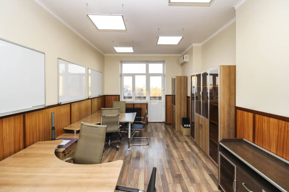 В Тюмени за 150 млн рублей продают офис в квартире с золотым унитазом 6 В Тюмени за 150 млн рублей продают офис в квартире с золотым унитазом 6