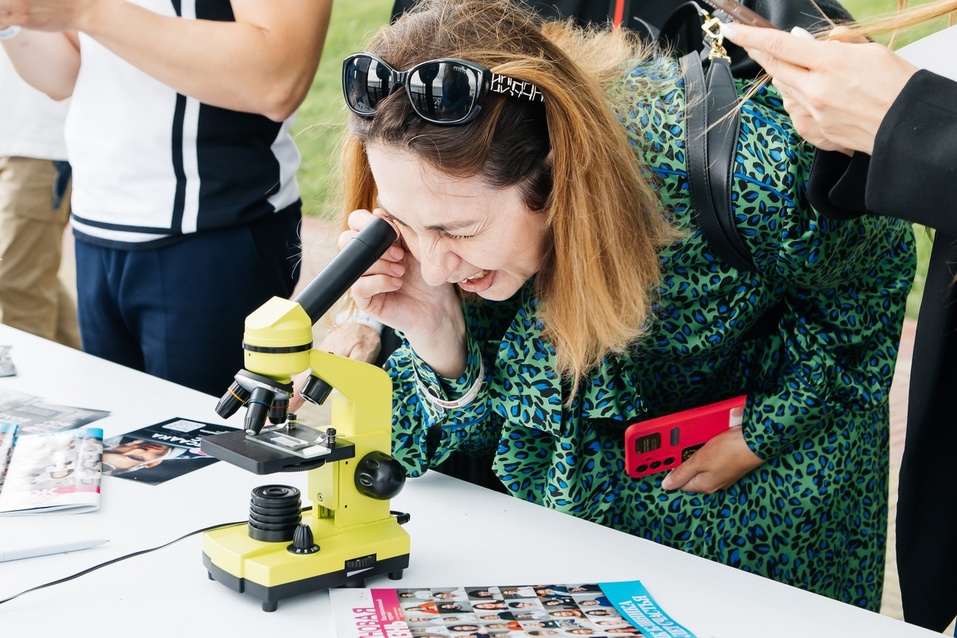 Business Residence 2024: самые яркие моменты деловой вечеринки лета. Фоторепортаж 18 Business Residence 2024: самые яркие моменты деловой вечеринки лета. Фоторепортаж 18