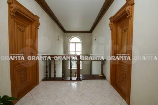 С видом на город: коттедж за 69 млн продают в Красноярске 2 С видом на город: коттедж за 69 млн продают в Красноярске 2