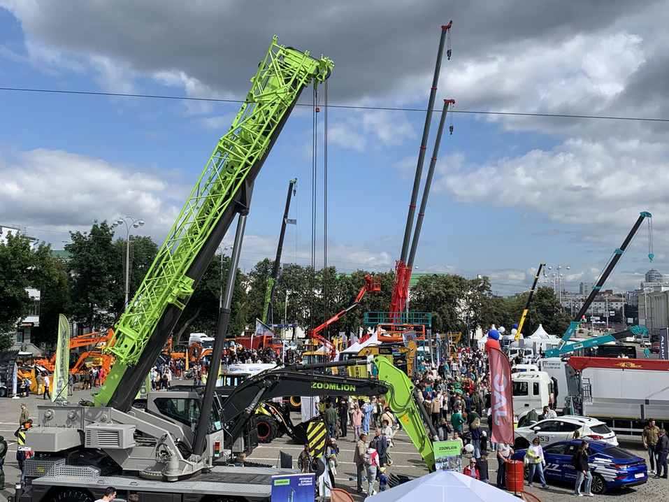 Екатеринбург всем городом отпраздновал День строителя-2024 / ФОТОРЕПОРТАЖ 1 Екатеринбург всем городом отпраздновал День строителя-2024 / ФОТОРЕПОРТАЖ 1