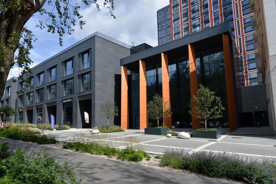 За свой счет. Как застройщики обновляют Екатеринбург: улицы, пространства, школы 4 За свой счет. Как застройщики обновляют Екатеринбург: улицы, пространства, школы 4