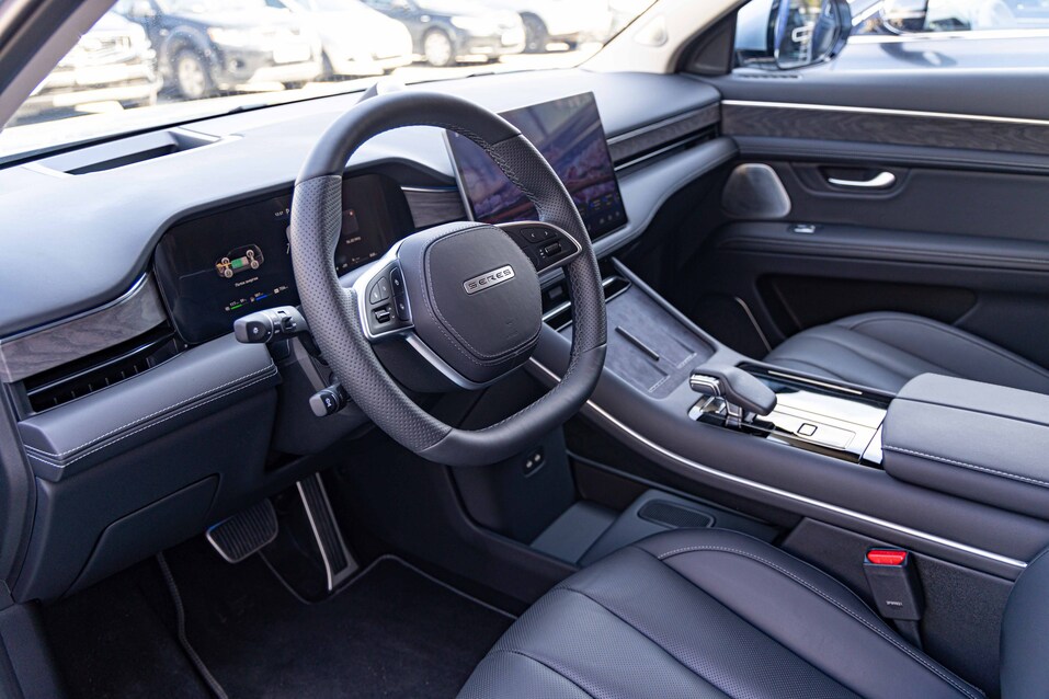 Новосибирску презентовали премиальный автомобильный бренд SERES AITO 3 Новосибирску презентовали премиальный автомобильный бренд SERES AITO 3