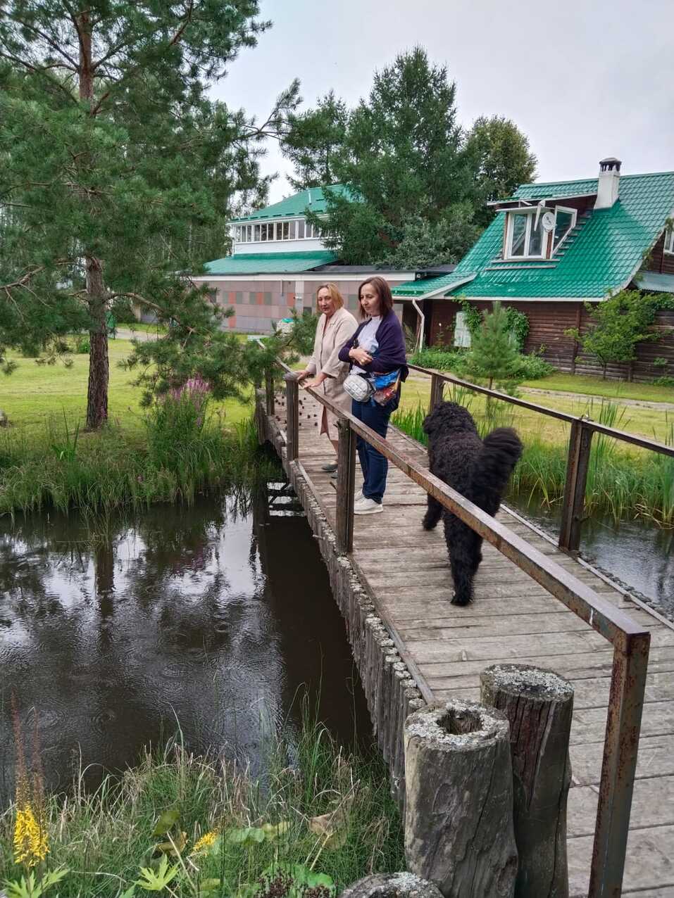 Как побывать на Луне, не прибегая к услугам Илона Маска: рукотворная усадьба на ул. Лунной 4 Как побывать на Луне, не прибегая к услугам Илона Маска: рукотворная усадьба на ул. Лунной 4