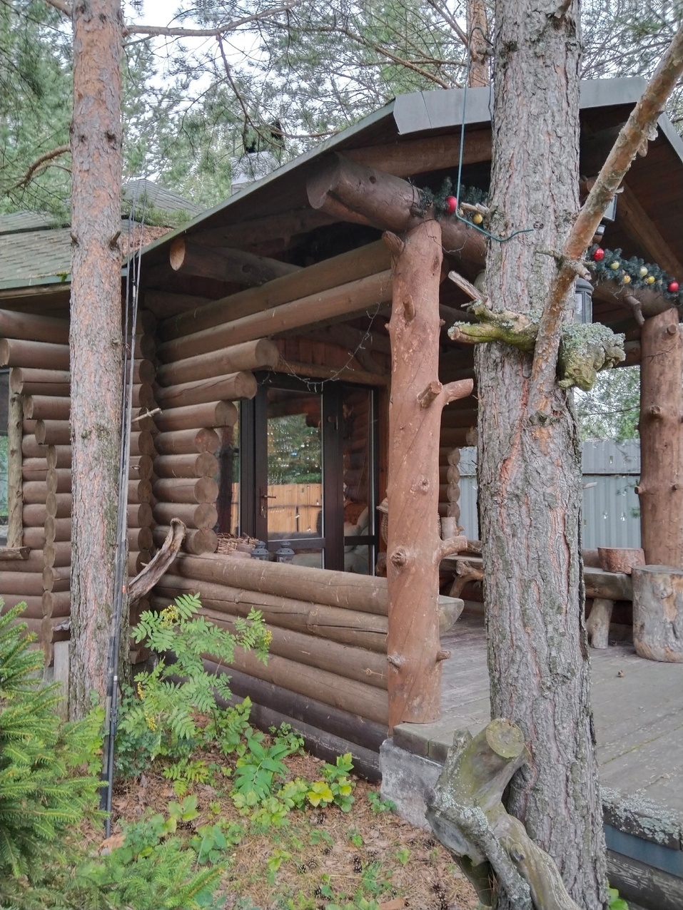 Как побывать на Луне, не прибегая к услугам Илона Маска: рукотворная усадьба на ул. Лунной 19 Как побывать на Луне, не прибегая к услугам Илона Маска: рукотворная усадьба на ул. Лунной 19