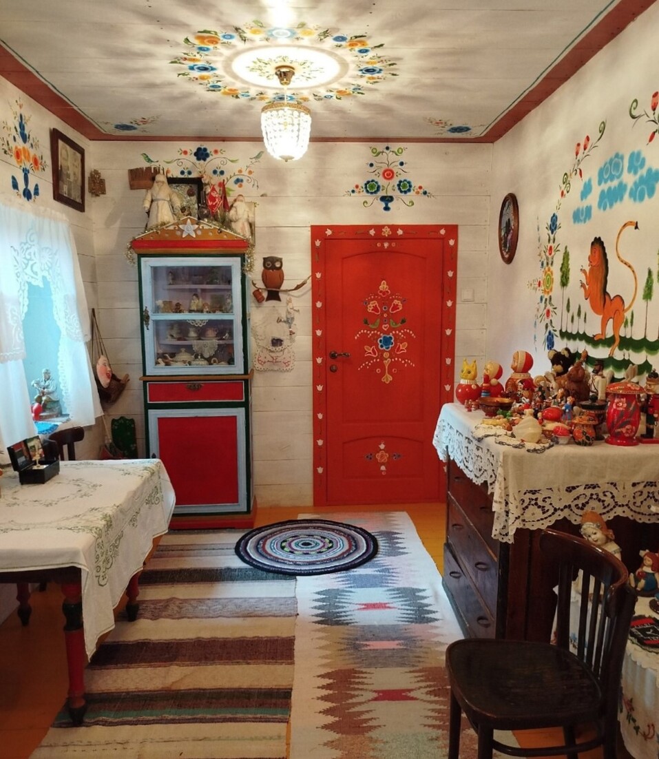 Как побывать на Луне, не прибегая к услугам Илона Маска: рукотворная усадьба на ул. Лунной 16 Как побывать на Луне, не прибегая к услугам Илона Маска: рукотворная усадьба на ул. Лунной 16