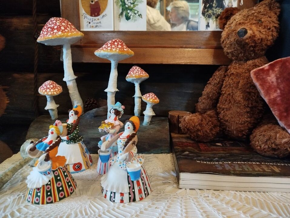 Как побывать на Луне, не прибегая к услугам Илона Маска: рукотворная усадьба на ул. Лунной 23 Как побывать на Луне, не прибегая к услугам Илона Маска: рукотворная усадьба на ул. Лунной 23